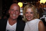 Hoorn 1 december 2011
Presentatie boek Sonja Bakker. haar vriend Jan ontvangt het eerste boek.
Peter Smulders bv