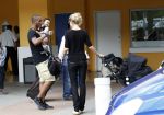 Curacao 8 januari 2012
Sunnery james haalt vrouw en Doutzen Kroes en zoon Phyllon op op het vliegveld van Curacao.
Peter Smulders bv