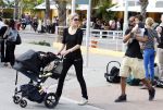 Curacao 8 januari 2012
Sunnery james haalt vrouw en Doutzen Kroes en zoon Phyllon op op het vliegveld van Curacao.
Peter Smulders bv