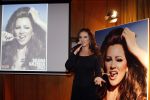 Amsterdam 1 december 2011
Presentatie calender Tatjana in hotel l europe. 
Patricia Paay en Patt Brard reiken hem uit.
Peter Smulders bv