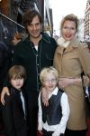 Amsterdam 7 december 2011
Premiere van het gordijnpaleis in Tuschinski. Tjitske Reidinga en Vincent Croiset met kinderen
Peter Smulders bv