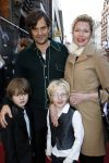 Amsterdam 7 december 2011
Premiere van het gordijnpaleis in Tuschinski. Tjitske Reidinga en Vincent Croiset met kinderen
Peter Smulders bv