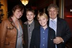 Amsterdam 22 december 2011
Premiere kerstcircus in carre. Tony Eyk met vrouw en kleinzoons
Peter Smulders bv
