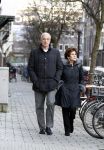 Amsterdam 24 december 2011
Uri Coronel met zijn vrouw op de cornelis schuytstraat
Peter Smulders bv