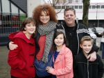 Rotterdam 3 januari 2012
Premiere Piet Piraat in Rotterdam. Bettina Berger met dochters en ...
Peter Smulders bv