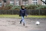 Hamburg 6 januari 2012
Sylvie v d Vaart vertrekt samen met damian en een vriendin met zoontje vanuit hun appartement / huis naar het park om met Damian te voetballen.
Peter Smulders bv