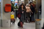 Schiphol 27 december 2012
Youp van t Hek en zijn vrouw Debbie Petter vertrekken vanaf schiphol op vakantie.
Peter Smulders bv