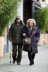 Amsterdam 3 januari 2013
Oud burgemeester Ed v Tijn met zijn vrouw Odette aan het wandelen.
Peter Smulders bv