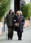 Amsterdam 3 januari 2013
Oud burgemeester Ed v Tijn met zijn vrouw Odette aan het wandelen.
Peter Smulders bv