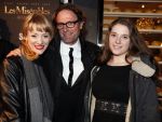 Amsterdam 9 januari 2012
Premiere les Miserables in Tuschinski. Eric v Tijn met dochter en Noortje Herlaar
Peter Smulders bv