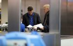 Schiphol 27 december 2012
Gordon vertrekt met zijn nieuwe vriend Robbert op vakantie naar Rio de Janeiro.
Peter Smulders bv