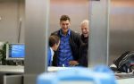 Schiphol 27 december 2012
Gordon vertrekt met zijn nieuwe vriend Robbert op vakantie naar Rio de Janeiro.
Peter Smulders bv