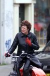 Amsterdam 4 mei 2001

 
 Hedy d ancona op haar fiets
 
Peter Smulders bv