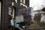 Amsterdam 22 december 2012
Isa Hoes aan het verhuizen naar haar nieuwe huis aan het vondelpark.
Peter Smulders bv