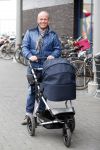 Hoorn  12 januari 2012
Sonja Bakker met Jan Reus achter de kinderwagen met zoontje Bram op weg naar de lidl voor signeersessie.
Peter Smulders bv