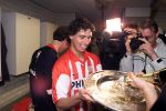 Eindhoven 6 mei 2001
PSV-Heerenveen 3-0
PSV Landskampioen 2000/2001
john de jong

Peter Smulders bv