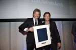 Amsterdam 17 januari 2013
Matthijs v Nieuwkek wordt uitgeroepen voor omroepman van het jaar en krijgt de prijs overhandigd uit handen van John de Mol.
Peter Smulders bv