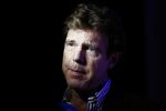 Amsterdam 17 januari 2013
Matthijs v Nieuwkek wordt uitgeroepen voor omroepman van het jaar en krijgt de prijs overhandigd uit handen van John de Mol.
Peter Smulders bv