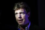Amsterdam 17 januari 2013
Matthijs v Nieuwkek wordt uitgeroepen voor omroepman van het jaar en krijgt de prijs overhandigd uit handen van John de Mol.
Peter Smulders bv