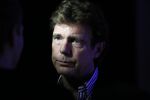 Amsterdam 17 januari 2013
Matthijs v Nieuwkek wordt uitgeroepen voor omroepman van het jaar en krijgt de prijs overhandigd uit handen van John de Mol.
Peter Smulders bv