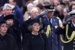 Amsterdam 4 mei 2001

Dodenherdenking op de dam met Koningin Beatrix en Prins Willem Alexander(in uniform)

Peter Smulders bv