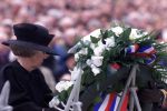 Amsterdam 4 mei 2001

Dodenherdenking op de dam met Koningin Beatrix en Prins Willem Alexander(in uniform)

Peter Smulders bv
