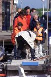 Muiden 6 mei 2001

Koningin beatrix neemt haar hondjes mee als ze gaat varen met de Groene Draeck.

Peter Smulders bv