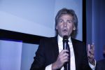 Amsterdam 17 januari 2013
Matthijs v Nieuwkek wordt uitgeroepen voor omroepman van het jaar en krijgt de prijs overhandigd uit handen van John de Mol.
Peter Smulders bv