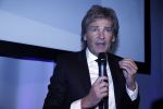 Amsterdam 17 januari 2013
Matthijs v Nieuwkek wordt uitgeroepen voor omroepman van het jaar en krijgt de prijs overhandigd uit handen van John de Mol.
Peter Smulders bv