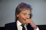 Amsterdam 17 januari 2013
Matthijs v Nieuwkek wordt uitgeroepen voor omroepman van het jaar en krijgt de prijs overhandigd uit handen van John de Mol.
Peter Smulders bv
