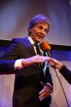 Amsterdam 17 januari 2013
Matthijs v Nieuwkek wordt uitgeroepen voor omroepman van het jaar en krijgt de prijs overhandigd uit handen van John de Mol.
Peter Smulders bv