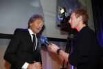 Amsterdam 17 januari 2013
Matthijs v Nieuwkek wordt uitgeroepen voor omroepman van het jaar en krijgt de prijs overhandigd uit handen van John de Mol.
Peter Smulders bv