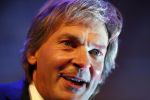 Amsterdam 17 januari 2013
Matthijs v Nieuwkek wordt uitgeroepen voor omroepman van het jaar en krijgt de prijs overhandigd uit handen van John de Mol.
Peter Smulders bv