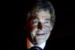 Amsterdam 17 januari 2013
Matthijs v Nieuwkek wordt uitgeroepen voor omroepman van het jaar en krijgt de prijs overhandigd uit handen van John de Mol.
Peter Smulders bv