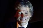 Amsterdam 17 januari 2013
Matthijs v Nieuwkek wordt uitgeroepen voor omroepman van het jaar en krijgt de prijs overhandigd uit handen van John de Mol.
Peter Smulders bv