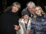 Amsterdam 21 december 2012
Premiere kerstcircus in carre. paul v Vliet met vrouw en kleindochters
Peter Smulders bv