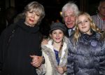 Amsterdam 21 december 2012
Premiere kerstcircus in carre. paul v Vliet met vrouw en kleindochters
Peter Smulders bv
