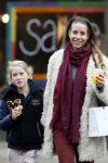 Amsterdam 27 december 2012
Renee Vervoorn met dochter Lisa op de cornelis schuytstraat.
Peter Smulders bv