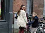 Amsterdam 27 december 2012
Renee Vervoorn met dochter Lisa op de cornelis schuytstraat.
Peter Smulders bv