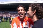 Eindhoven 6 mei 2001
PSV-Heerenveen 3-0
PSV Landskampioen 2000/2001
Ruud v Nistelrooy  en Ronald Waterreus
Peter Smulders bv
