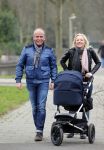Hoorn  12 januari 2012
Sonja Bakker met Jan Reus achter de kinderwagen met zoontje Bram op weg naar de lidl voor signeersessie.
Peter Smulders bv