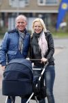 Hoorn  12 januari 2012
Sonja Bakker met Jan Reus achter de kinderwagen met zoontje Bram op weg naar de lidl voor signeersessie.
Peter Smulders bv