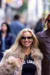 Amsterdam 5 mei 2001

Tatjana met haar verloofde Keith.

Peter Smulders bv