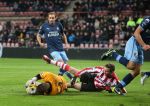 Eindhoven, 30 Januari 2013
1/4 Finale KNVB Beker PSV-Feyenoord, Seizoen 2012-2013, eindstand 2-1
Tim Matavz wordt zwaar verdedigd door Stefan de Vrij en Bruno Martins Indi
Foto Peter Smulders BV