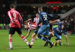 Eindhoven, 30 Januari 2013
1/4 Finale KNVB Beker PSV-Feyenoord, Seizoen 2012-2013, eindstand 2-1
Tim Matavz wordt zwaar verdedigd door Stefan de Vrij en Bruno Martins Indi
Foto Peter Smulders BV