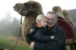 Fijnaart 25 november 2004
Frans Bauer en familie opnames met Sinterklaas en Kamelen.   Jan met vader Frans Bauer
Peter Smulders bv