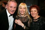Amsterdam 21 oktober 2004
Uitreiking van de televizierring in HMH.
Mariska Bauer met ouders van Frans Bauer