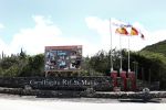 Curacao 20 december 2014
Jeroen Pauw heeft op Coral EState een villa/huis gekocht met een zwembad en zzezicht. Coral Estate is het mmoiste park op Curacao.