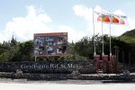 Curacao 20 december 2014
Jeroen Pauw heeft op Coral EState een villa/huis gekocht met een zwembad en zzezicht. Coral Estate is het mmoiste park op Curacao.