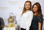 Amsterdam 12 januari 2015
Presentatie nieuwe geur van Roberto Cavalli bij restaurant Diverto.
Elise v d Meijden met een vriendin